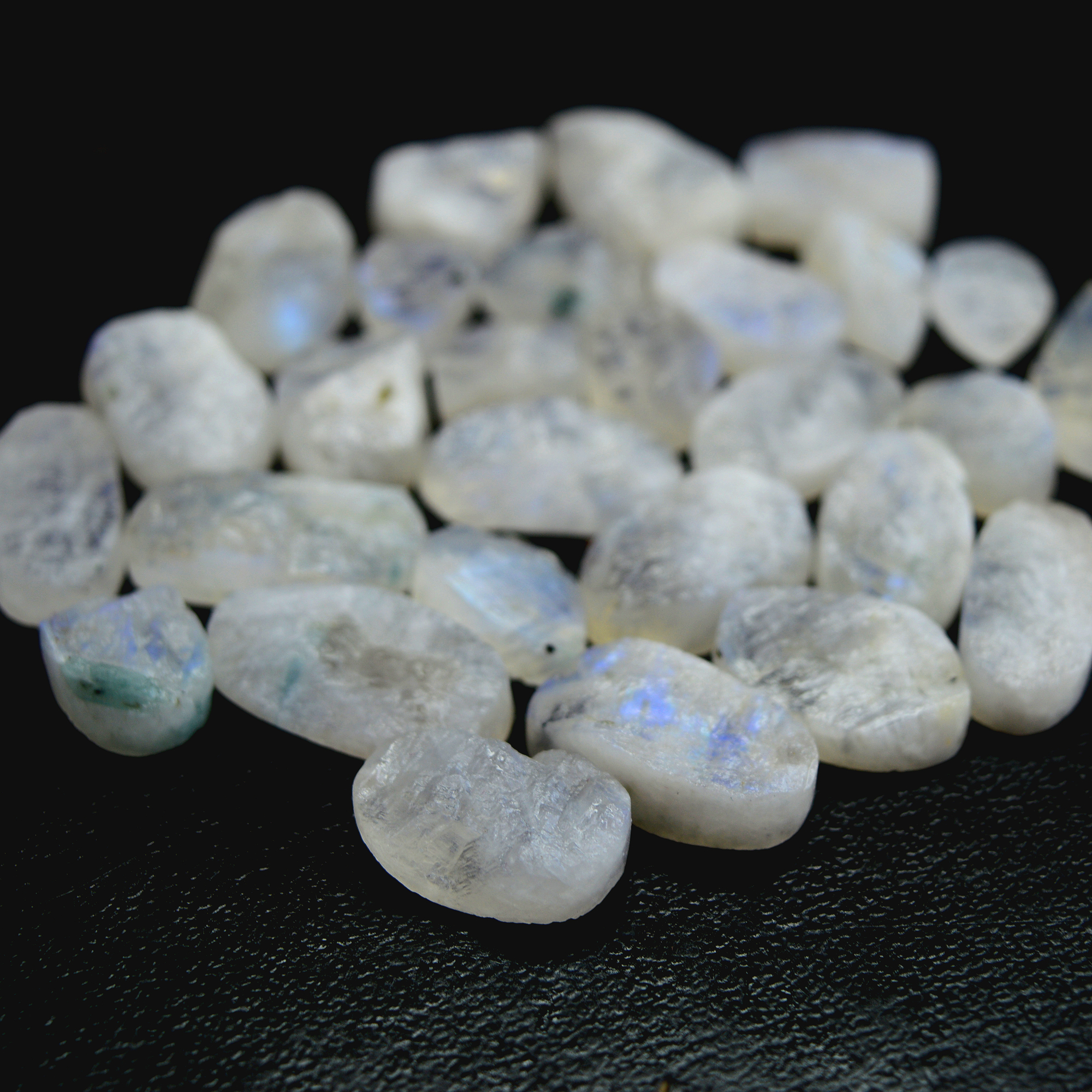 28Pcs 283 Cts Natural Rainbow Moonstone Druzy  Rough Loose Gemstone Lot Size 22x11-13x913406