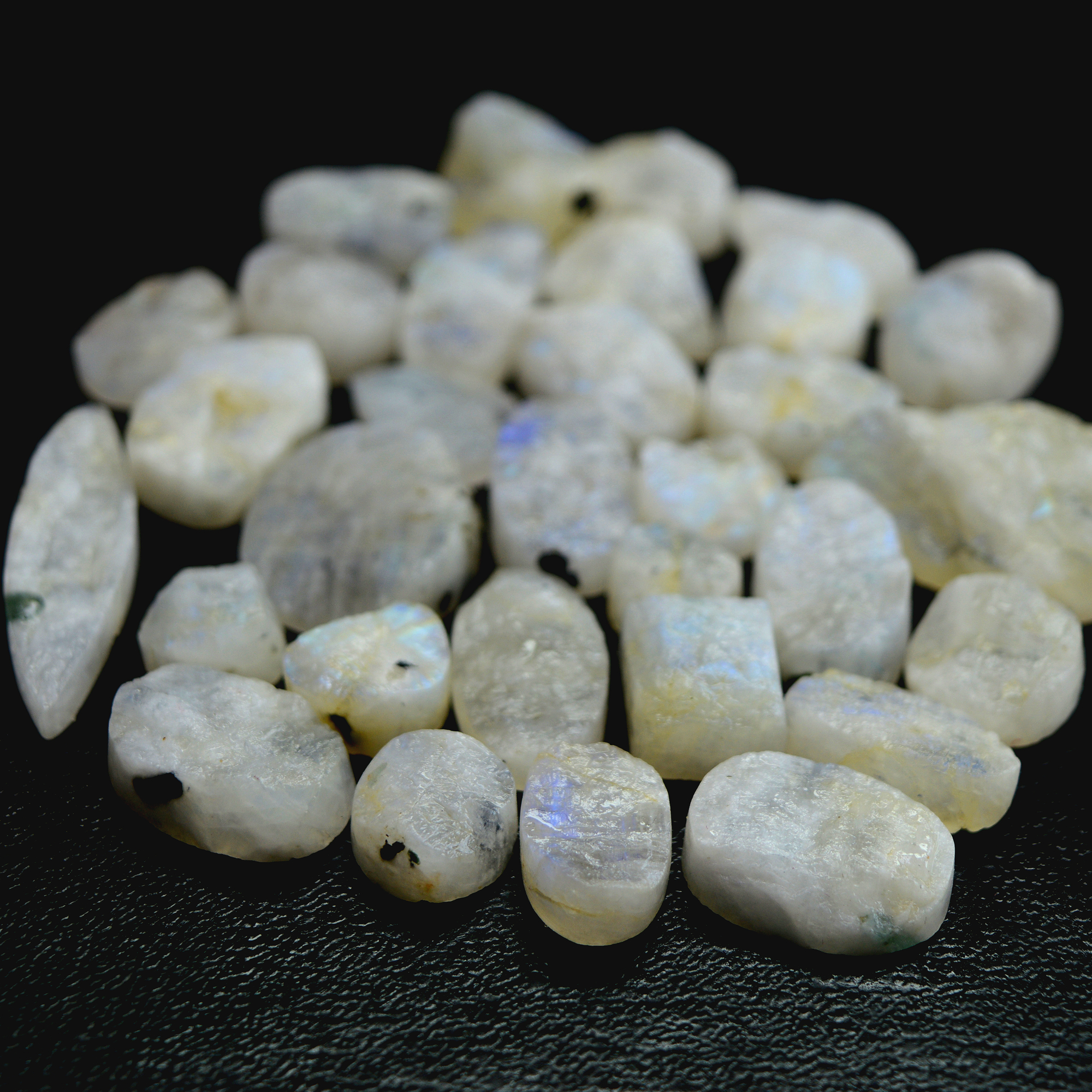 31Pcs 363 Cts Natural Rainbow Moonstone Druzy Rough Loose Gemstone Lot Size 28x20-9x913409