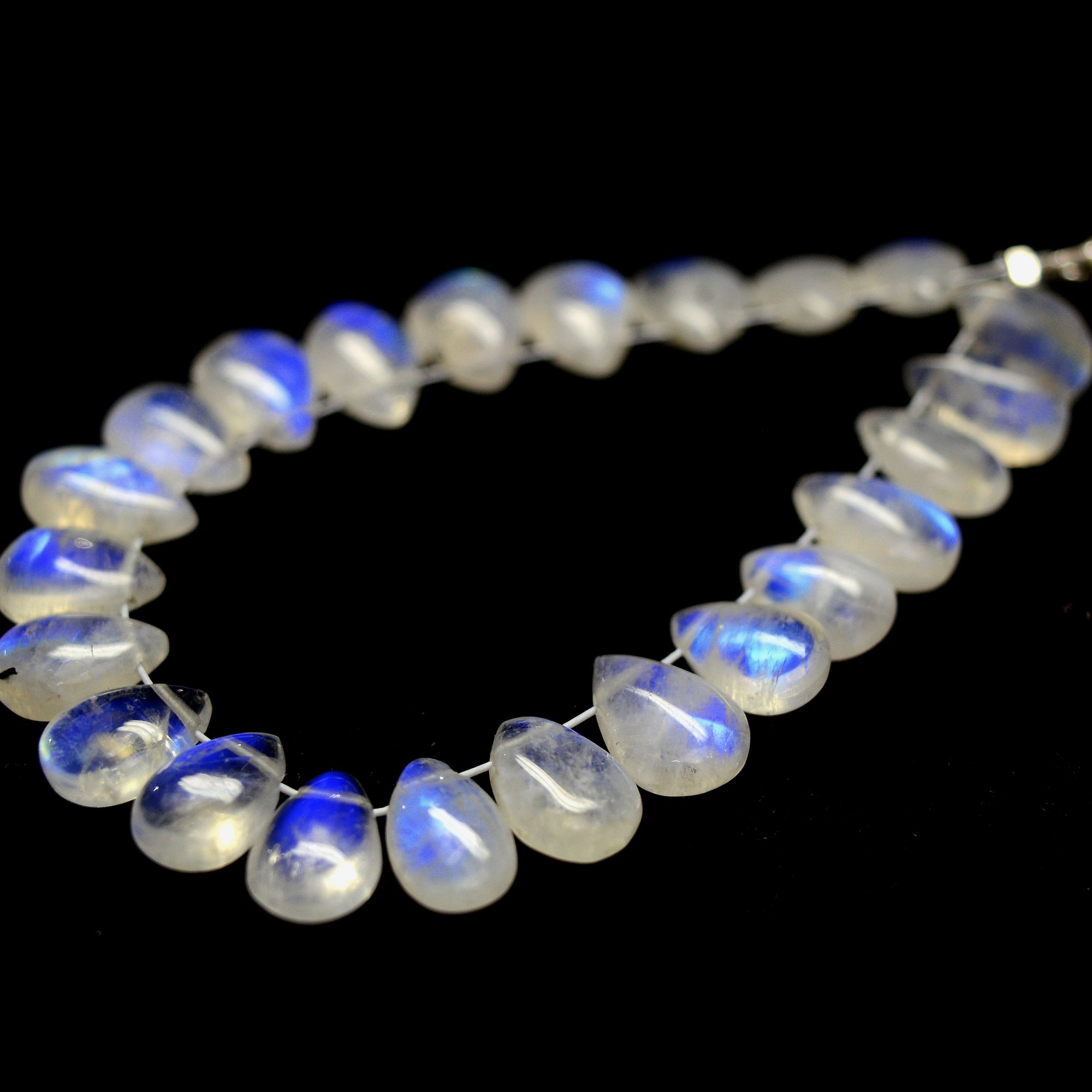 23Pcs 37Cts Natural Rainbow Moonstone Teadrop Briolettes Blue Flash Side Drill Loose Gemstone Cabochon Beads Wholesale Lot 8x5-9x6mm13555