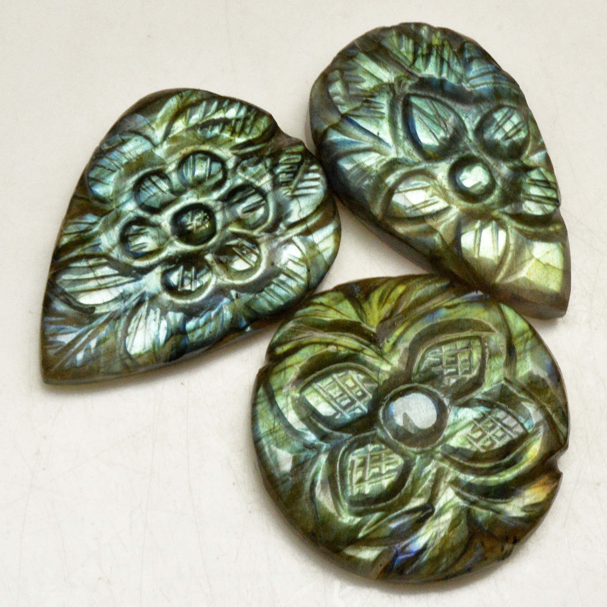 3 Pcs 64 Cts Natural Labradorite Carved Cabochon Blue Flashy Labradorite Carving Gemstone Mix Shape Loose Gemstone Flat Back Labradorite 27x21 22x22mm 13604