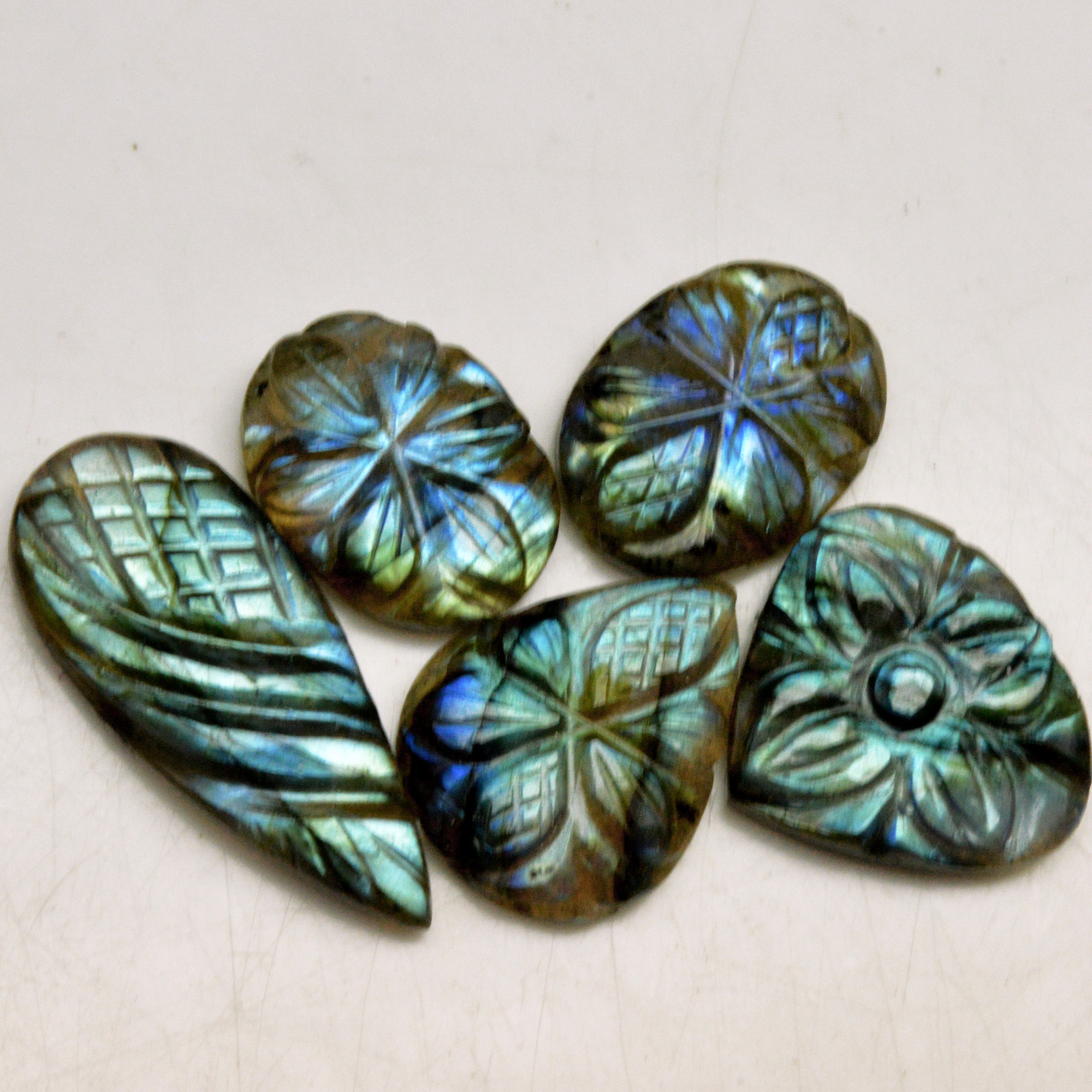 5 Pcs 66 Cts Natural Labradorite Carved Cabochon Blue Flashy Labradorite Carving Gemstone Mix Shape Loose Gemstone Flat Back Labradorite 30x10 19x12mm 13621