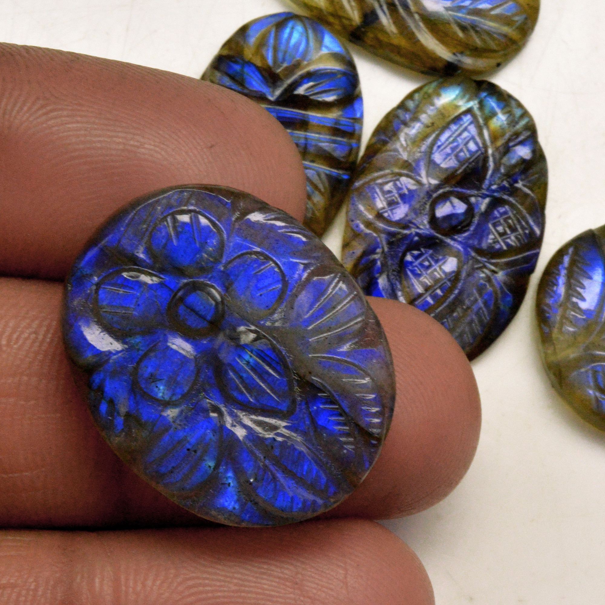 5 Pcs 74 Cts Natural Labradorite Carved Cabochon Blue Flashy Labradorite Carving Gemstone Mix Shape Loose Gemstone Flat Back Labradorite 26x21 22x12mm 13643