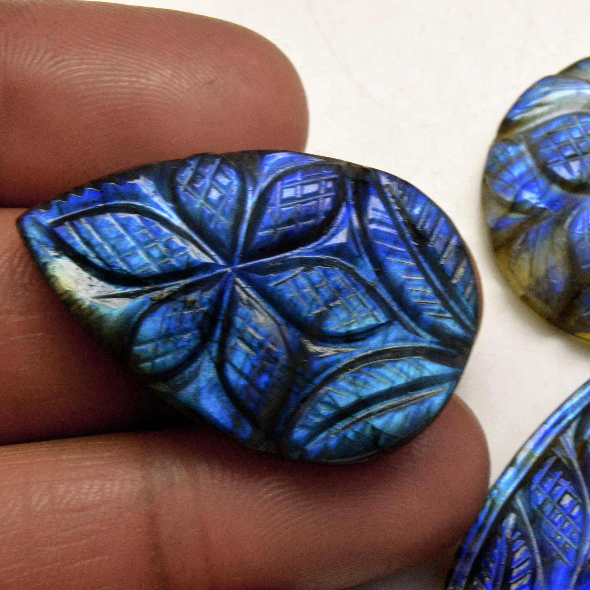 3 Pcs 110 Cts Natural Labradorite Carved Cabochon Blue Flashy Labradorite Carving Gemstone Mix Shape Loose Gemstone Flat Back Labradorite 35x22 25x25mm 13661