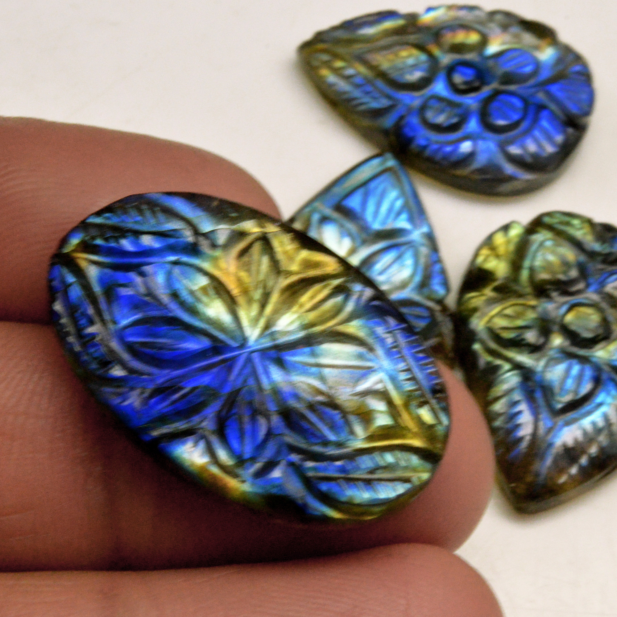 5 Pcs 102 Cts Natural Labradorite Carved Cabochon Blue Flashy Labradorite Carving Gemstone Mix Shape Loose Gemstone Flat Back Labradorite 30x19 25x14mm 13599